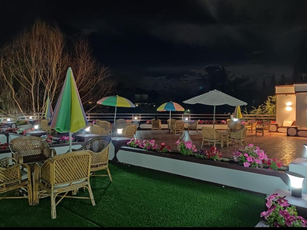 Hotel Asia ليه المظهر الخارجي الصورة