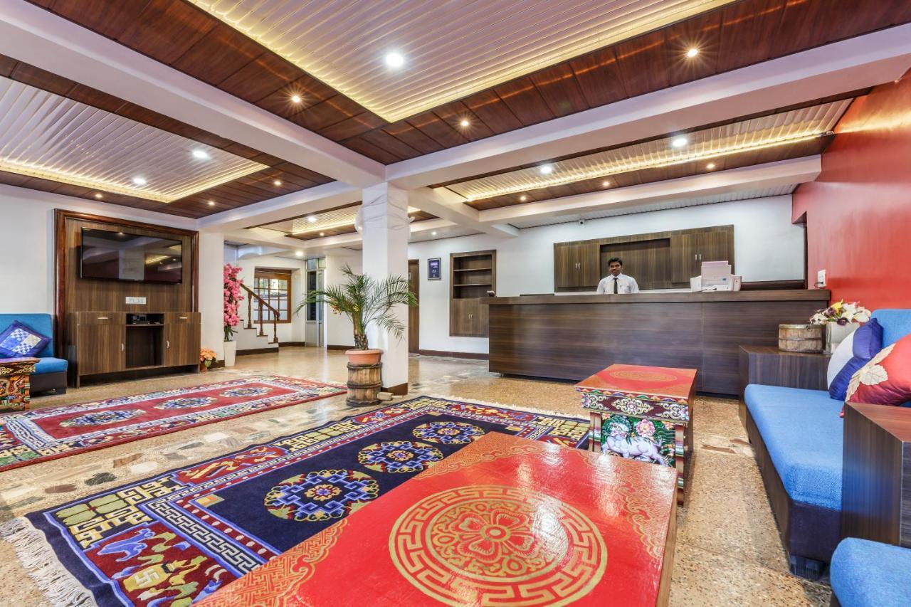 Hotel Asia ليه المظهر الخارجي الصورة