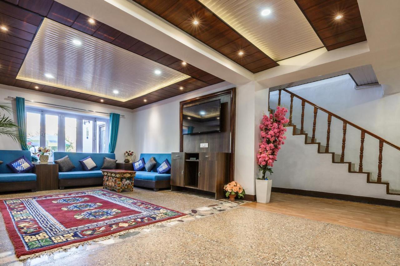 Hotel Asia ليه المظهر الخارجي الصورة